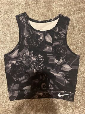 Nike Black & Gray Floral Cropped Tank Top